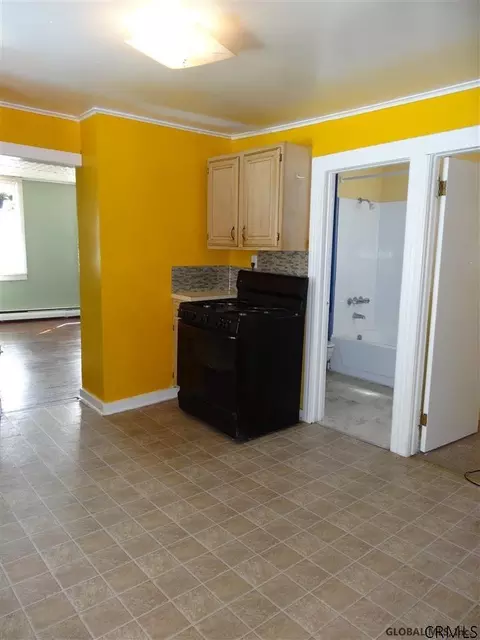 237 Front St, Schenectady, NY 12305 photo 5