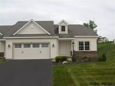 27 Covington Dr, Mechanicville, NY 12118 photo 1