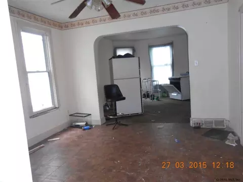 520 Schenectady St, Schenectady, NY 12307 photo 3