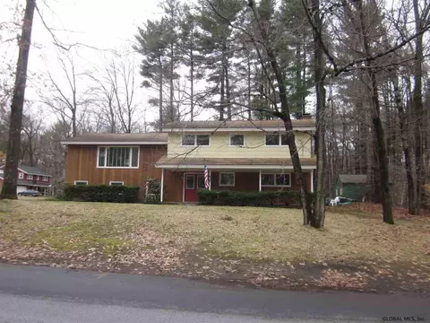 33 Devon Rd, Delmar, NY 12054 photo 1