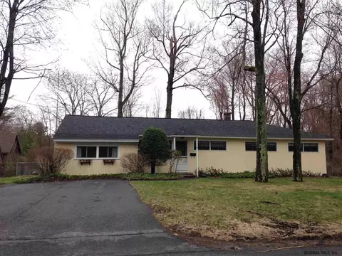 11 Kenaware Ave, Delmar, NY 12054 photo 1