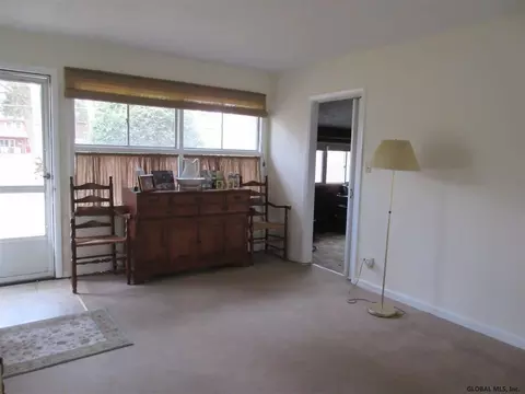 11 Kenaware Ave, Delmar, NY 12054 photo 3