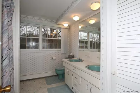 21 Carstead Dr, Slingerlands, NY 12159 photo 17