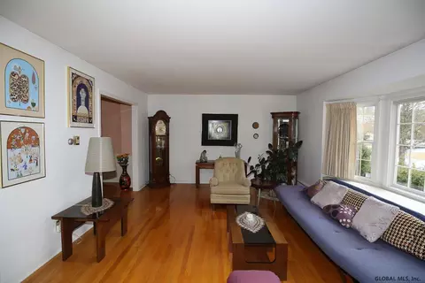 21 Carstead Dr, Slingerlands, NY 12159 photo 6