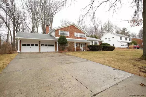 21 Carstead Dr, Slingerlands, NY 12159 photo 3