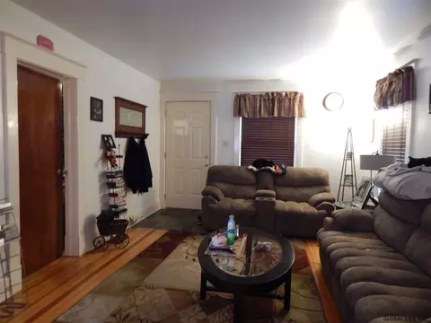 844 Decamp Ave, Schenectady, NY 12309 photo 3