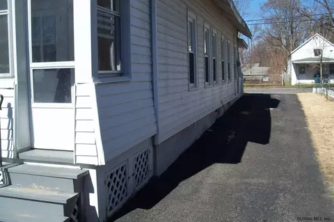 321 Twelfth St, Schenectady, NY 12306 photo 13