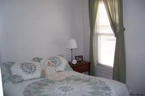 321 Twelfth St, Schenectady, NY 12306 photo 11