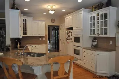12 Bennington, Saratoga Springs, NY 12866 photo 7