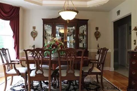 12 Bennington, Saratoga Springs, NY 12866 photo 4