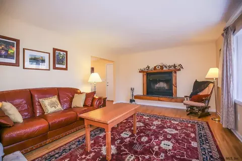 57 Jefferson Rd, Glenmont, NY 12077 photo 3