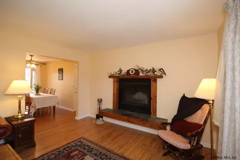 57 Jefferson Rd, Glenmont, NY 12077 photo 5