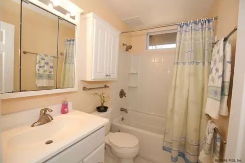 57 Jefferson Rd, Glenmont, NY 12077 photo 12