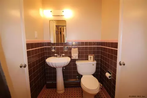 145 Murray Ave, Delmar, NY 12054 photo 17