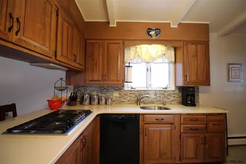 145 Murray Ave, Delmar, NY 12054 photo 2