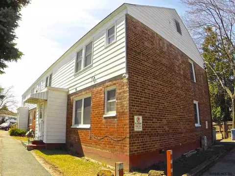 101 Jackson Ave, Schenectady, NY 12304 photo 4