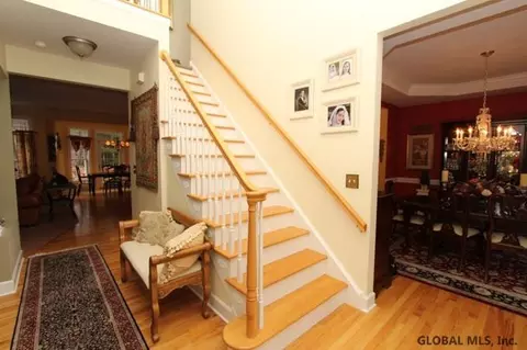 14 Bennington, Saratoga Springs, NY 12866 photo 3
