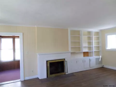 796 Wright Ave, Schenectady, NY 12309 photo 3