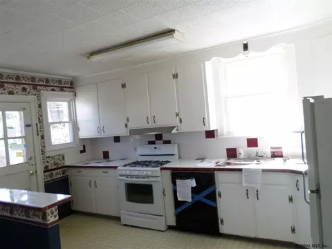 796 Wright Ave, Schenectady, NY 12309 photo 6