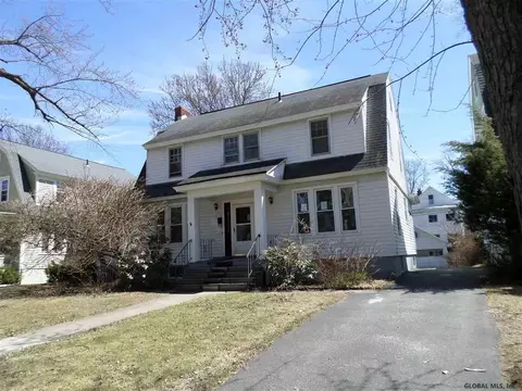 796 Wright Ave, Schenectady, NY 12309 photo 1