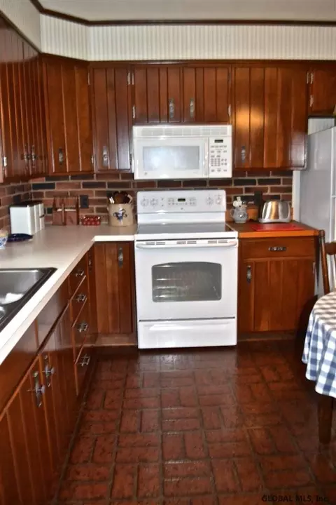 2 Center St, Fonda, NY 12068 photo 3