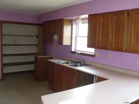 136 Empie Ln, Cobleskill, NY 12043 photo 4