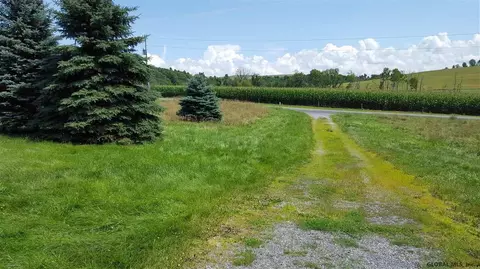 136 Empie Ln, Cobleskill, NY 12043 photo 3