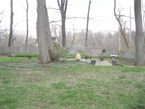 120 E Poplar Dr, Delmar, NY 12054 photo 13