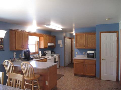 845 River Rd, Rotterdam, NY 12306 photo 4
