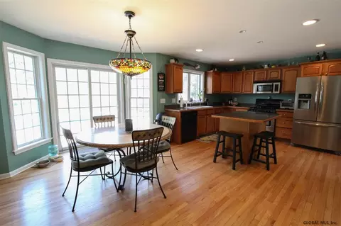 2 Brookside Dr, Saratoga Springs, NY 12866 photo 12