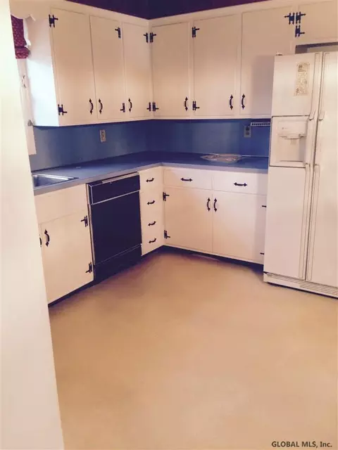 116 Westchester Dr, Delmar, NY 12054 photo 6
