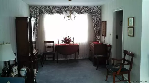 116 Westchester Dr, Delmar, NY 12054 photo 4