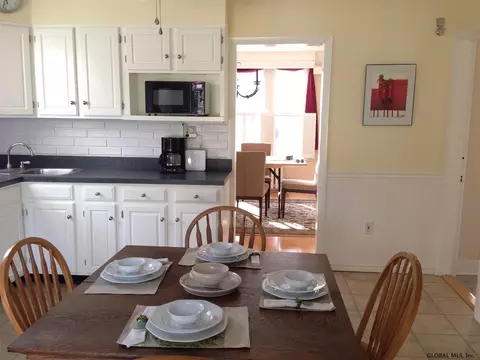 764 Wright Ave, Schenectady, NY 12309 photo 9