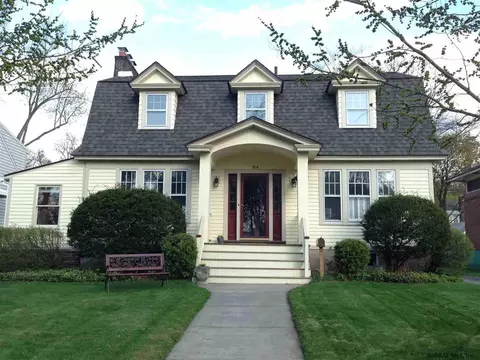 764 Wright Ave, Schenectady, NY 12309 photo 1