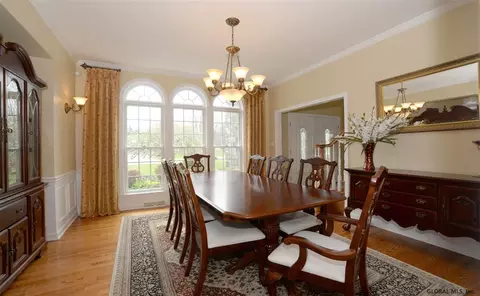 33 Devonshire Way, Clifton Park, NY 12065 photo 8