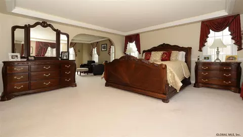 33 Devonshire Way, Clifton Park, NY 12065 photo 19