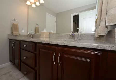 33 Devonshire Way, Clifton Park, NY 12065 photo 17