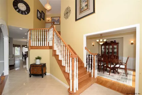 33 Devonshire Way, Clifton Park, NY 12065 photo 7
