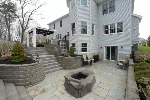 33 Devonshire Way, Clifton Park, NY 12065 photo 5