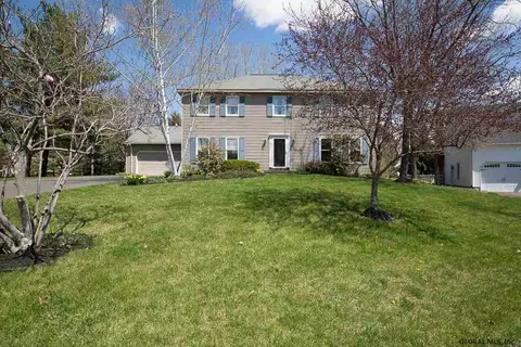 28 Wander Ct, Glenmont, NY 12077 photo 2