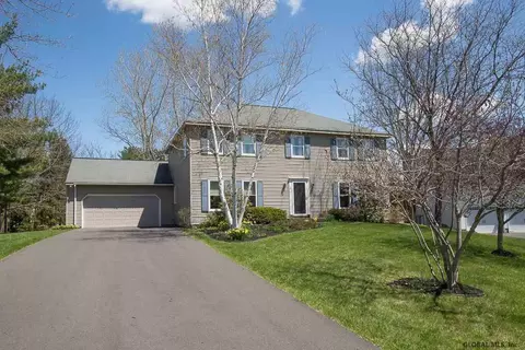 28 Wander Ct, Glenmont, NY 12077 photo 1