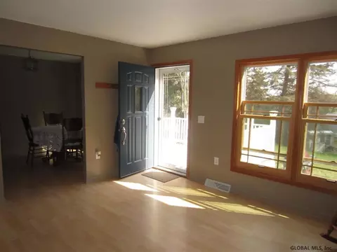 37 Angle Rd, Mechanicville, NY 12118 photo 3