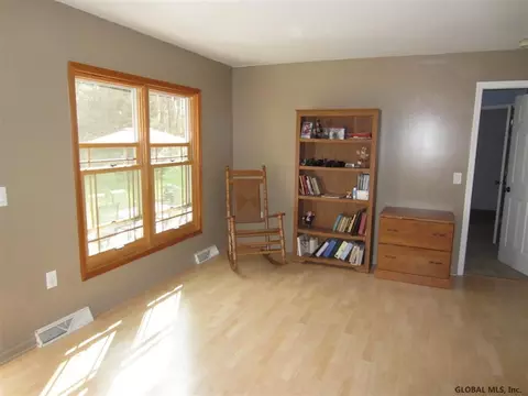 37 Angle Rd, Mechanicville, NY 12118 photo 2