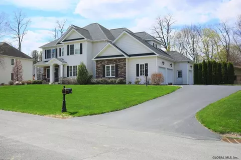 5 Fieldstone Dr, Delmar, NY 12054 photo 2