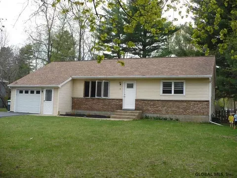 8 Carr Rd, Saratoga Springs, NY 12866 photo 1