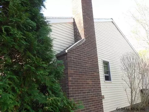 27 Chrisken Dr, Glenmont, NY 12077 photo 20