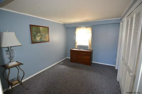 2002 Oakleaf Dr, Guilderland, NY 12084 photo 20