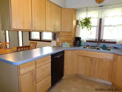 64 Salisbury Rd, Delmar, NY 12054 photo 9