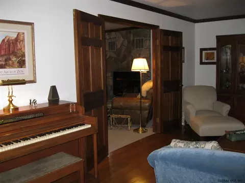 15 Bain Dr, Delmar, NY 12054 photo 8