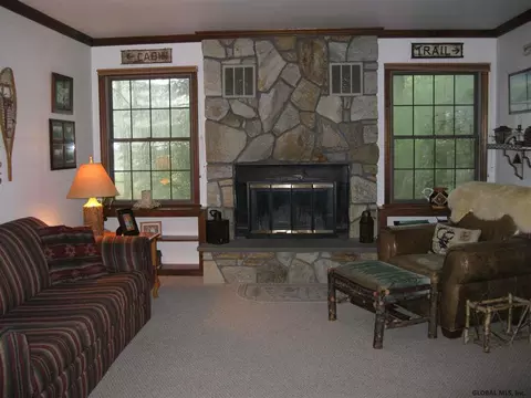 15 Bain Dr, Delmar, NY 12054 photo 5